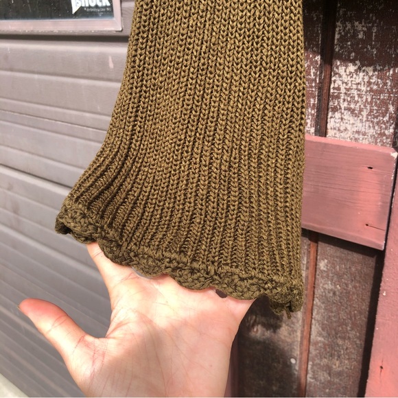 forever 21 army green crop bell sleeve sweater medium - Picture 3 of 4